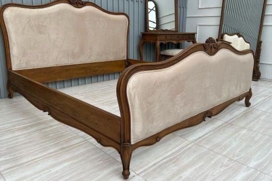 custom bed